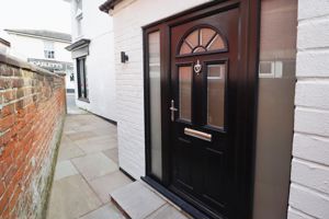HIGH STREET- click for photo gallery